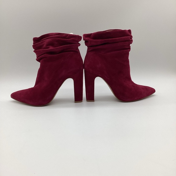 1825. 🍇 Chinese Laundry Berry Suede Block Heel Booties Size 9 EUC - Picture 1 of 5
